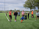 Laatste training S.K.N.W.K. JO7-1 (partijtje tegen de ouders) van maandag 27 mei 2024 (156/180)